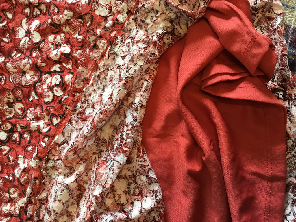 Adrienne Vittadini Red Floral Blouse sz Large