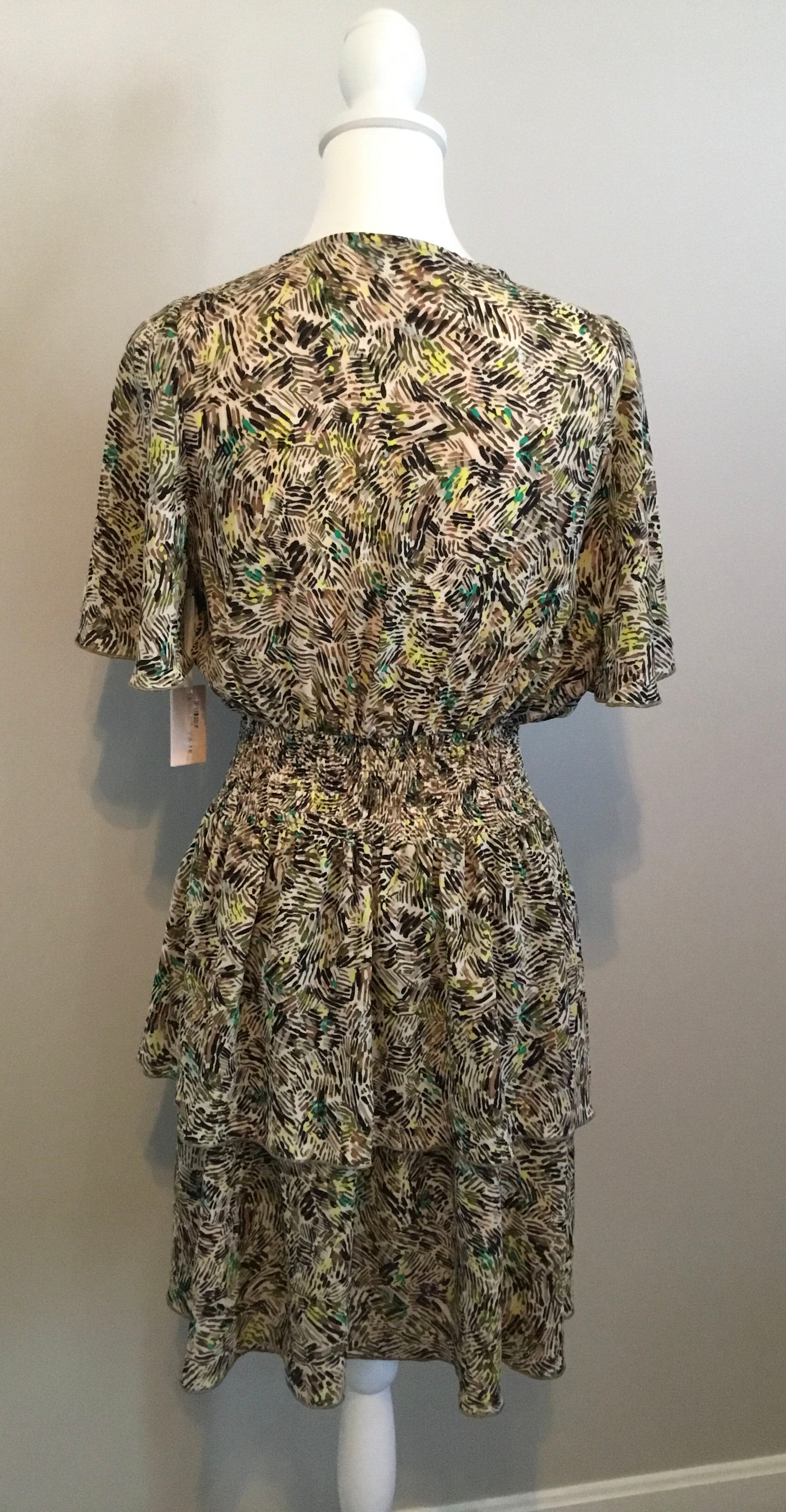 Blacktape Sz Small Ruffled Floral Dress