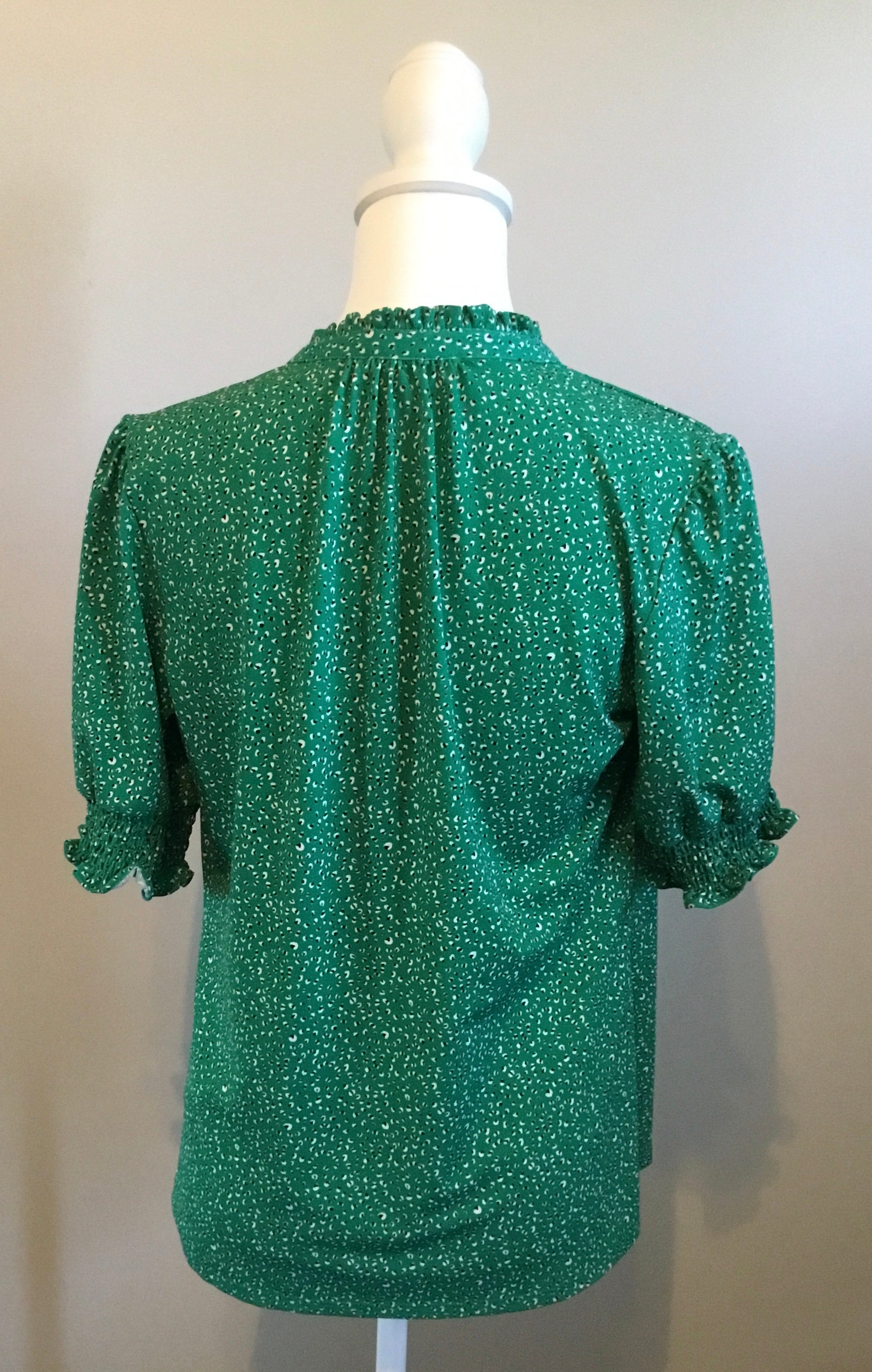 Adrianna Papell Green Blouse Sz Medium
