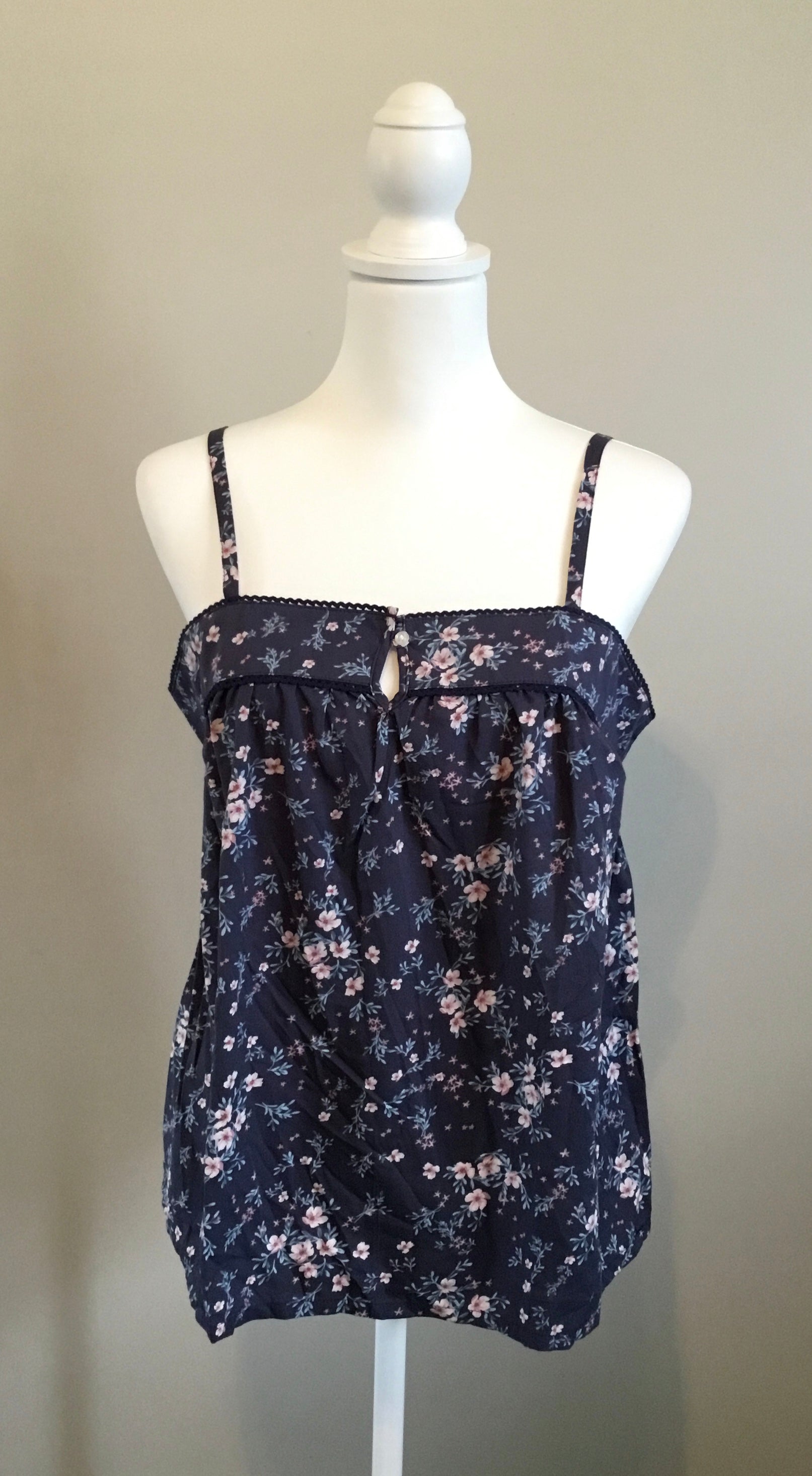 Old Navy Sz Medium Tall Halter Blue Floral