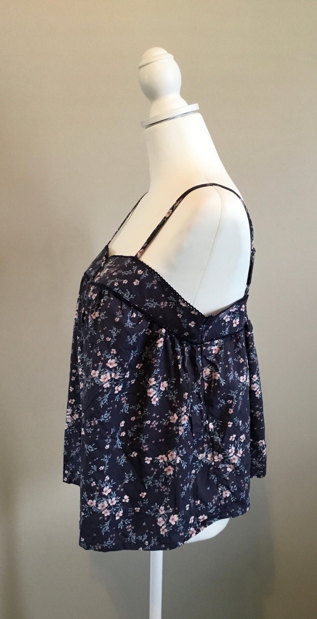 Old Navy Sz Medium Tall Halter Blue Floral
