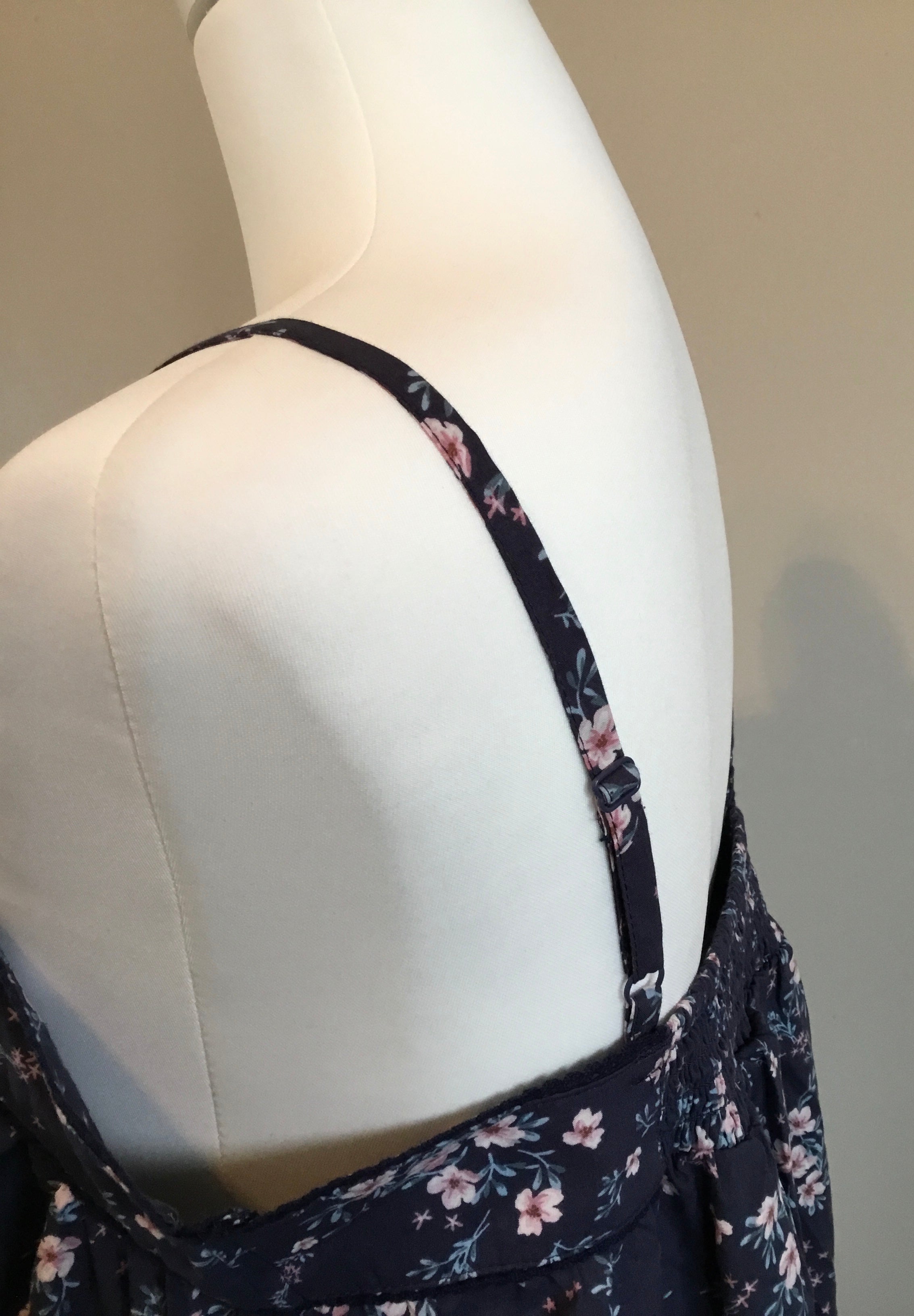 Old Navy Sz Medium Tall Halter Blue Floral