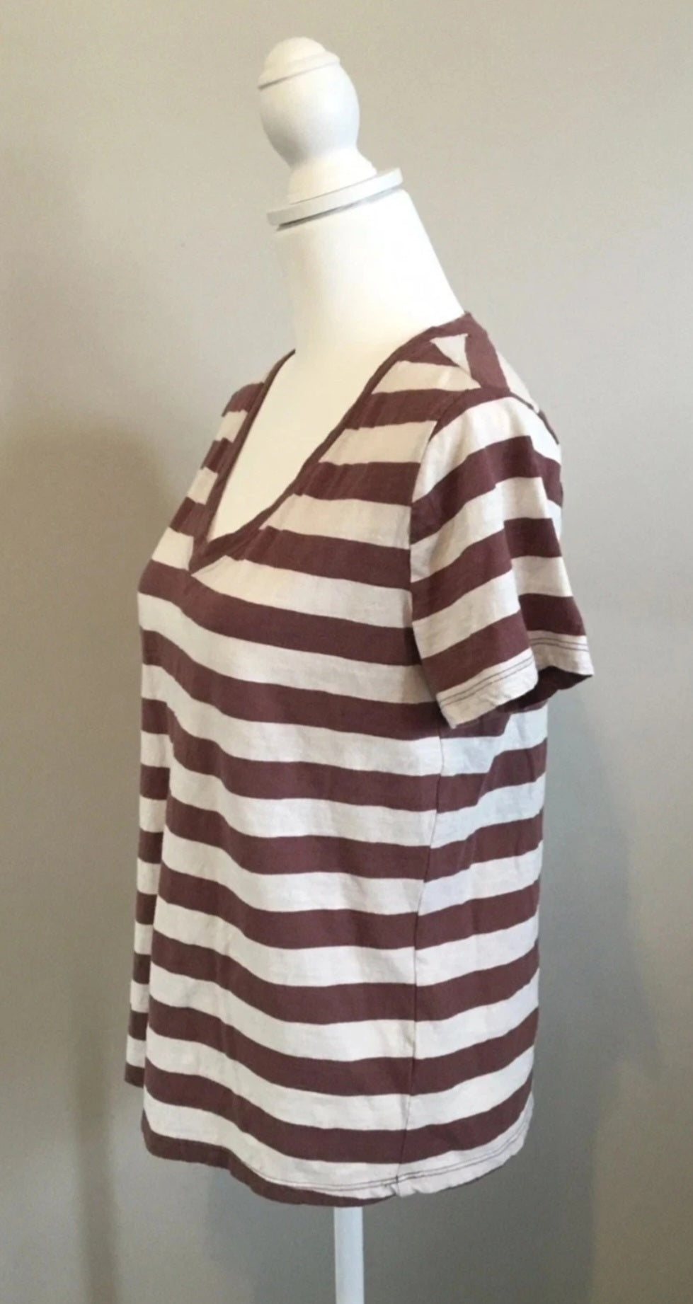 A.N.A. V Neck Striped T Sz Medium