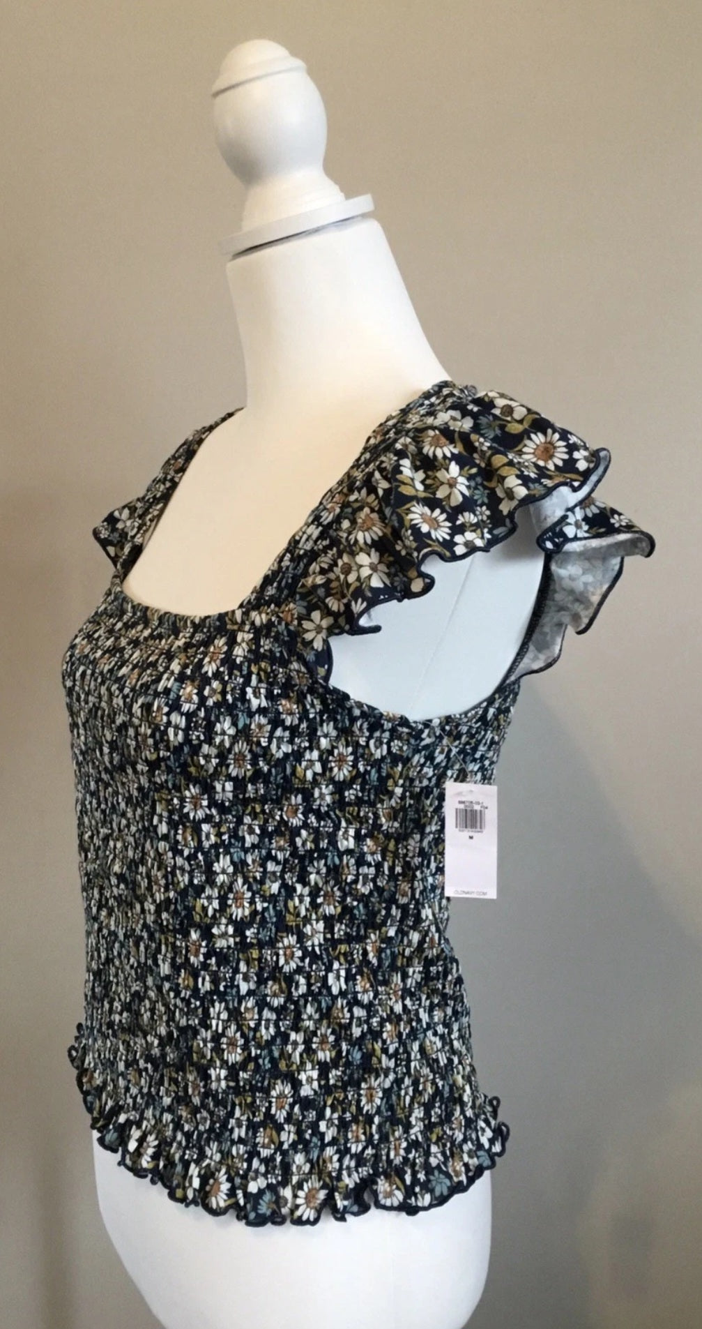 Old Navy Sz Medium Square Neck Crop Top