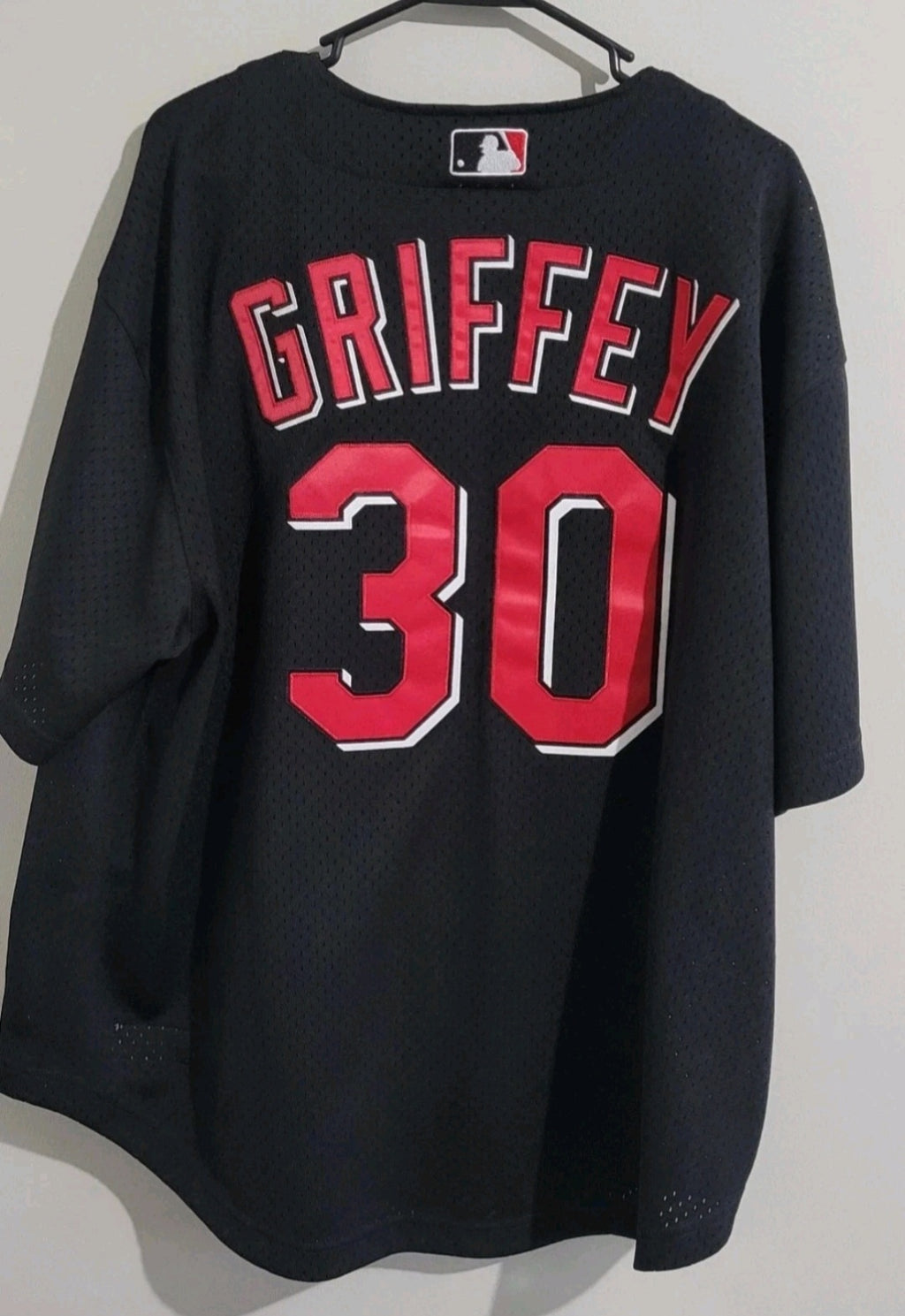 Cincinnati Reds Jersey Sz 52 2XL Black