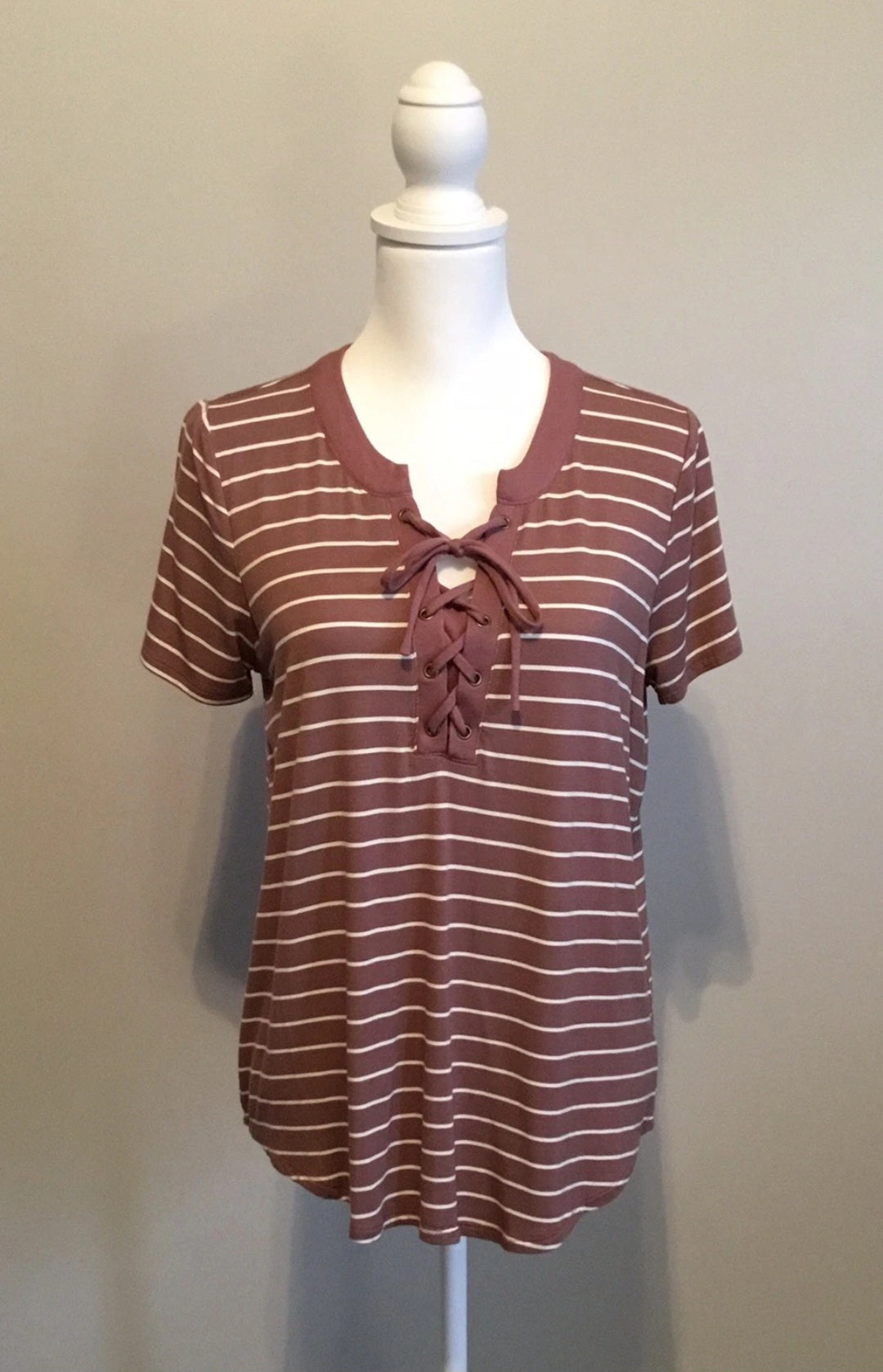 Maurices Mauve Tie Top Sz Medium