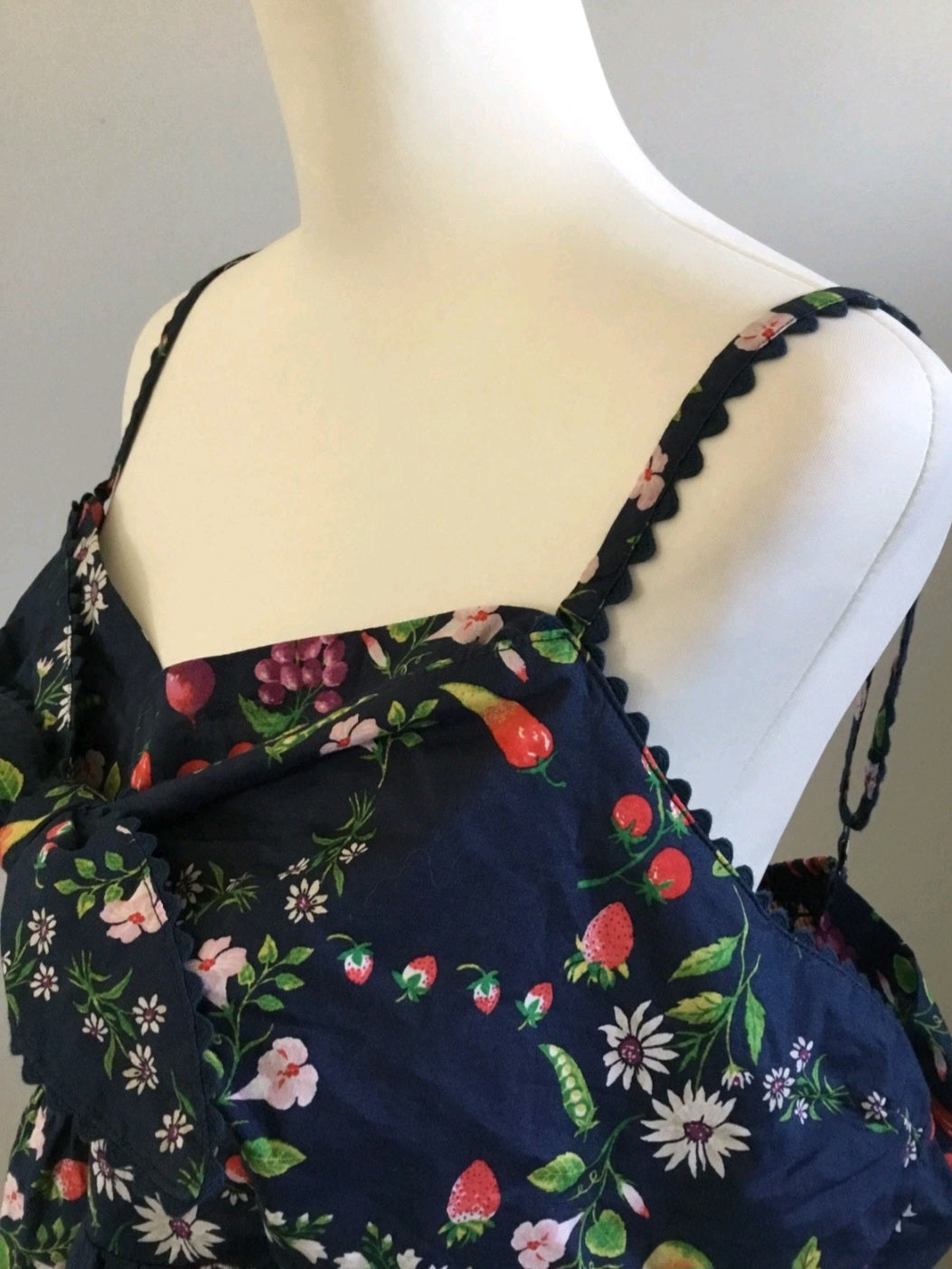Old Navy sz XXL Plus Floral Strappy