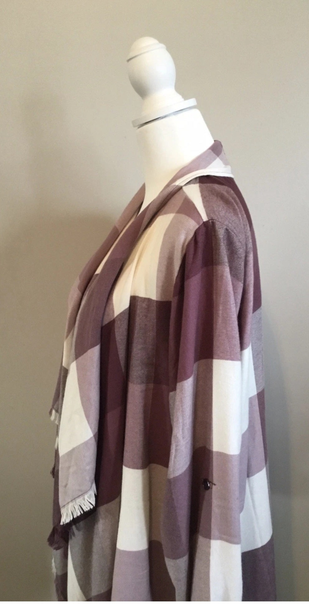 Maurices Sz Large Cardigan Shaw Plaid