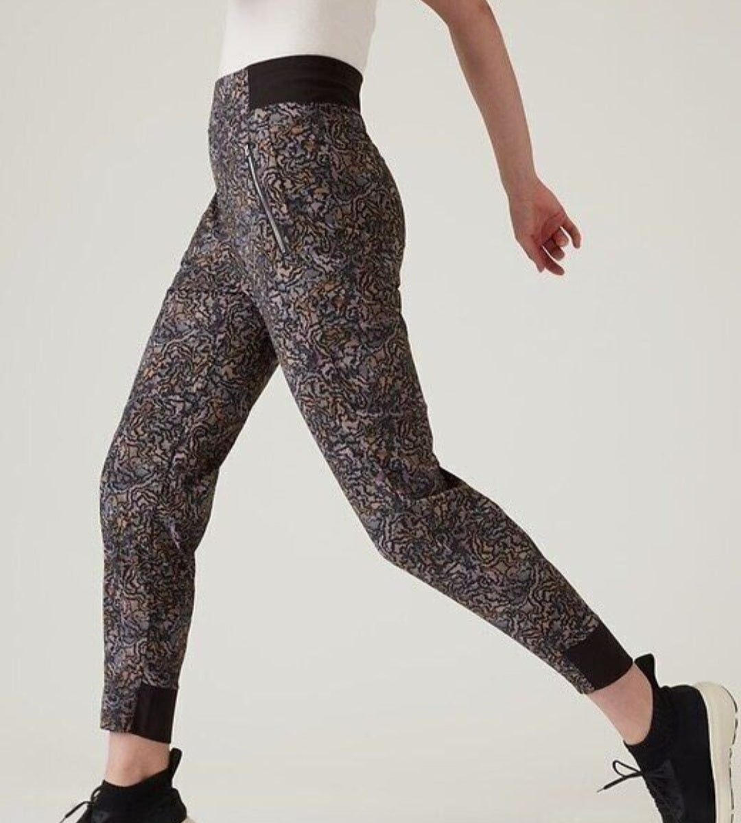 Athleta Trekkie North Jogger Sz 22 Plus