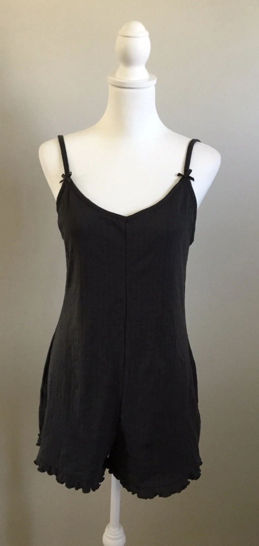 Old Navy Shorts Romper Sz Medium Petite