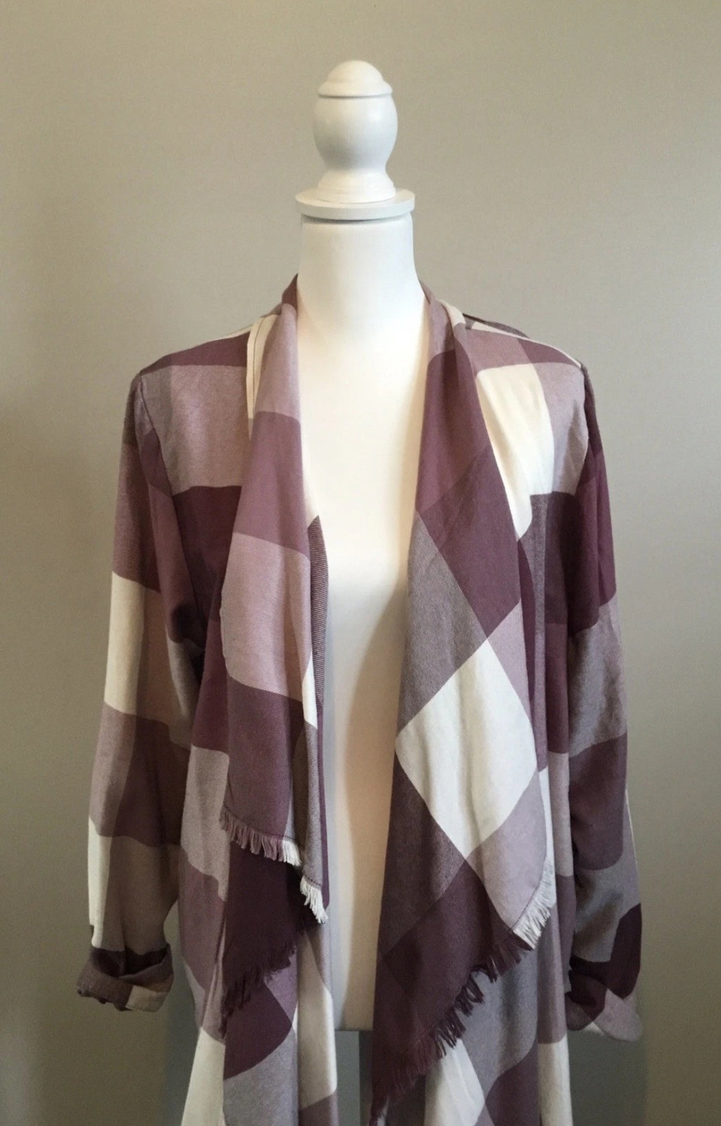 Maurices Sz Large Cardigan Shaw Plaid