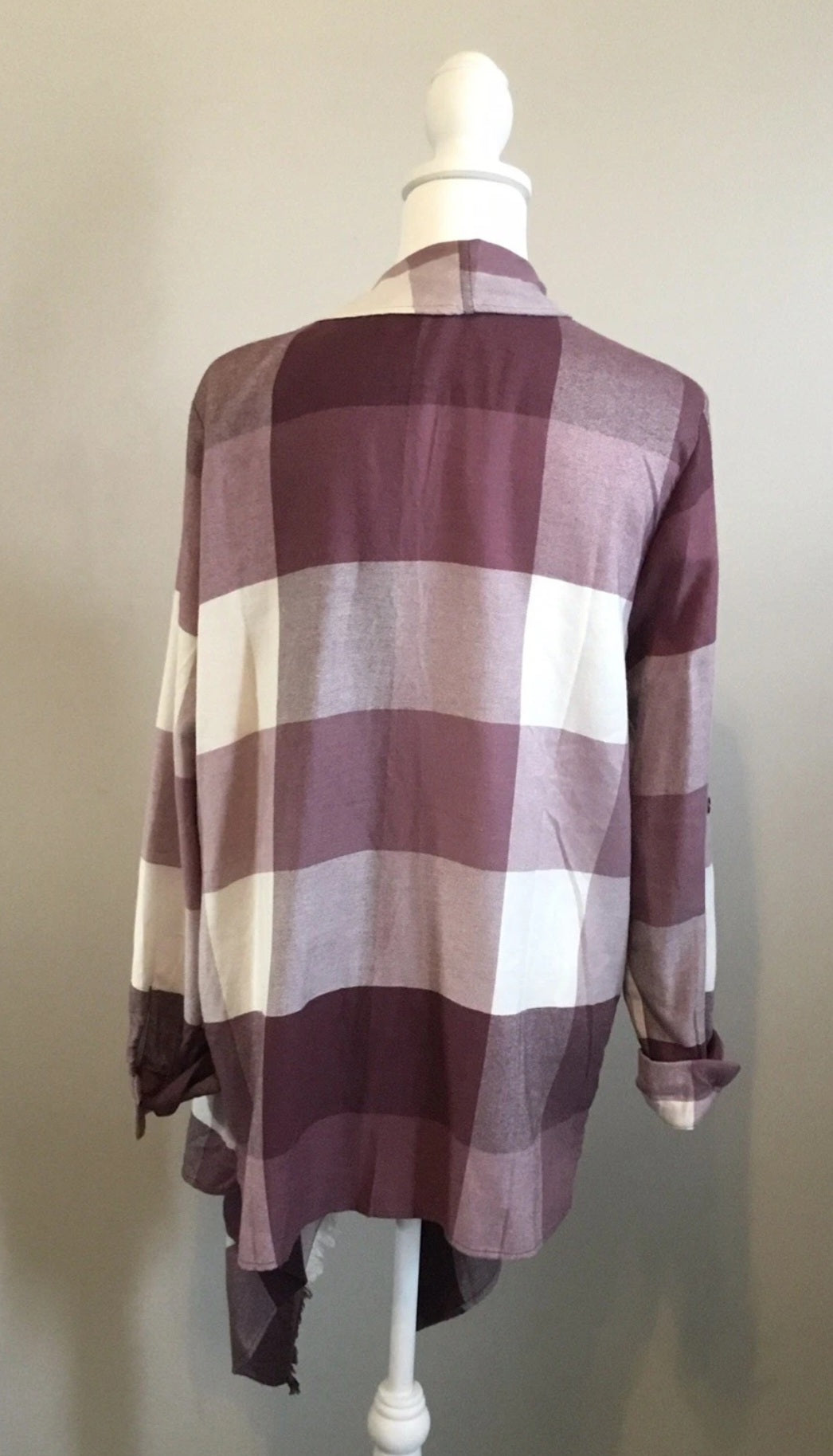 Maurices Sz Large Cardigan Shaw Plaid