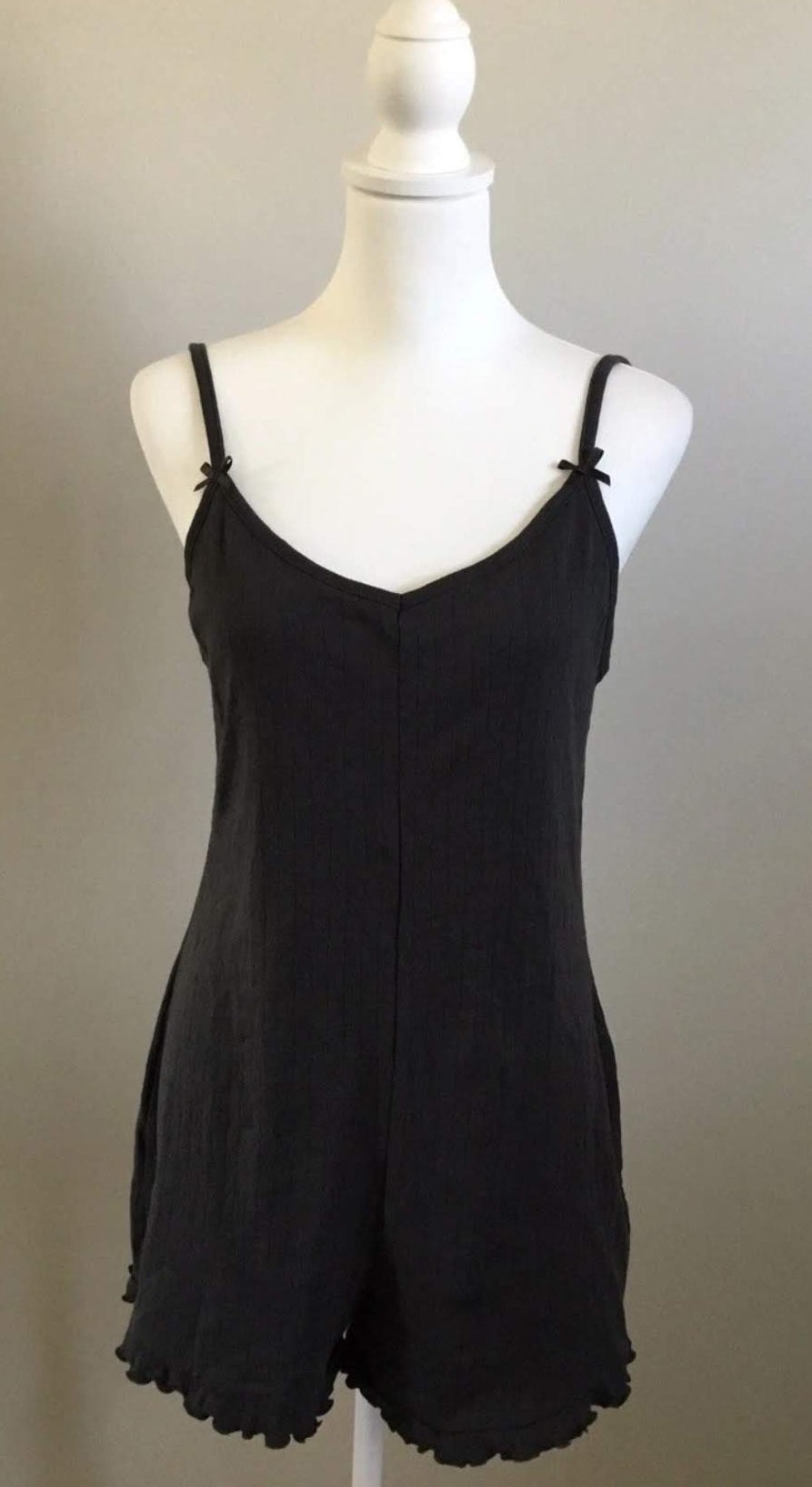 Old Navy Shorts Romper Sz Medium Petite